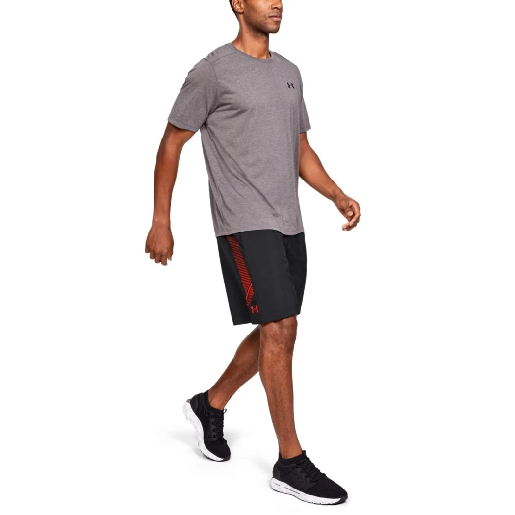 Under Armour Woven Graphic Shorts Schwarz/rot – Bild 2